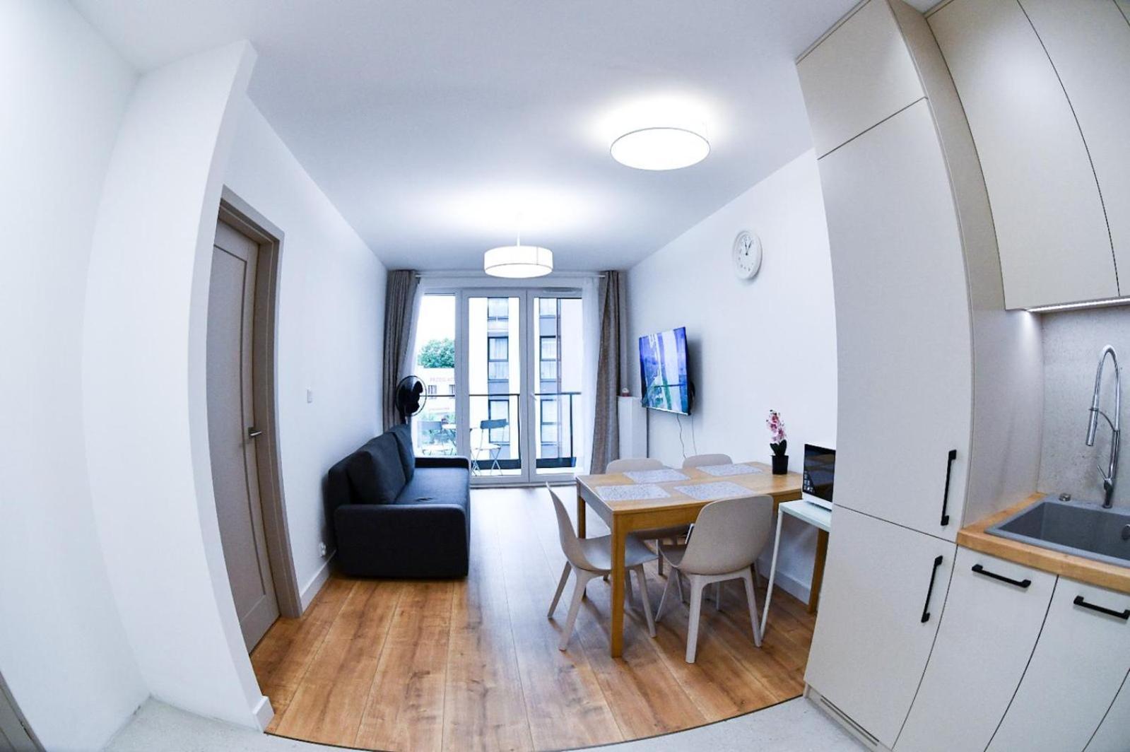 Elegant Two-Room Apartment, Sleeps 4, Near Turon Arena, With Balcony Cracovia Esterno foto