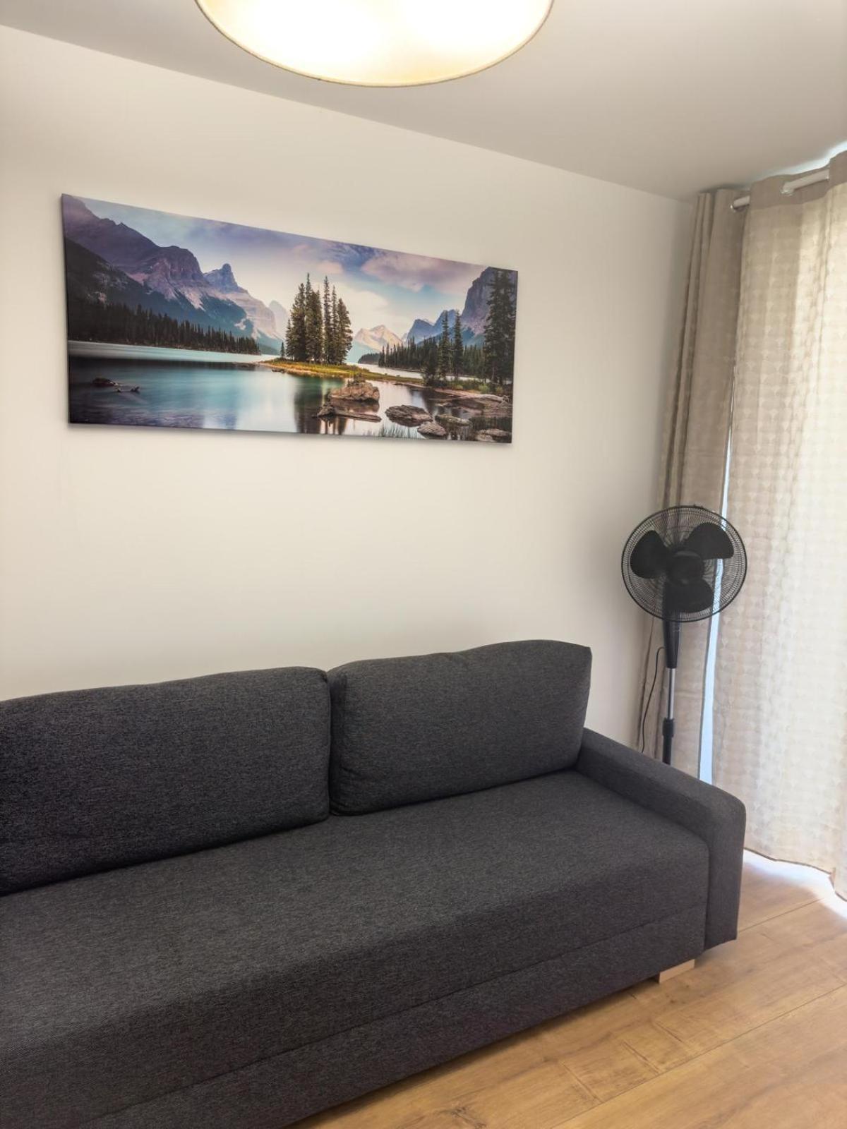 Elegant Two-Room Apartment, Sleeps 4, Near Turon Arena, With Balcony Cracovia Esterno foto