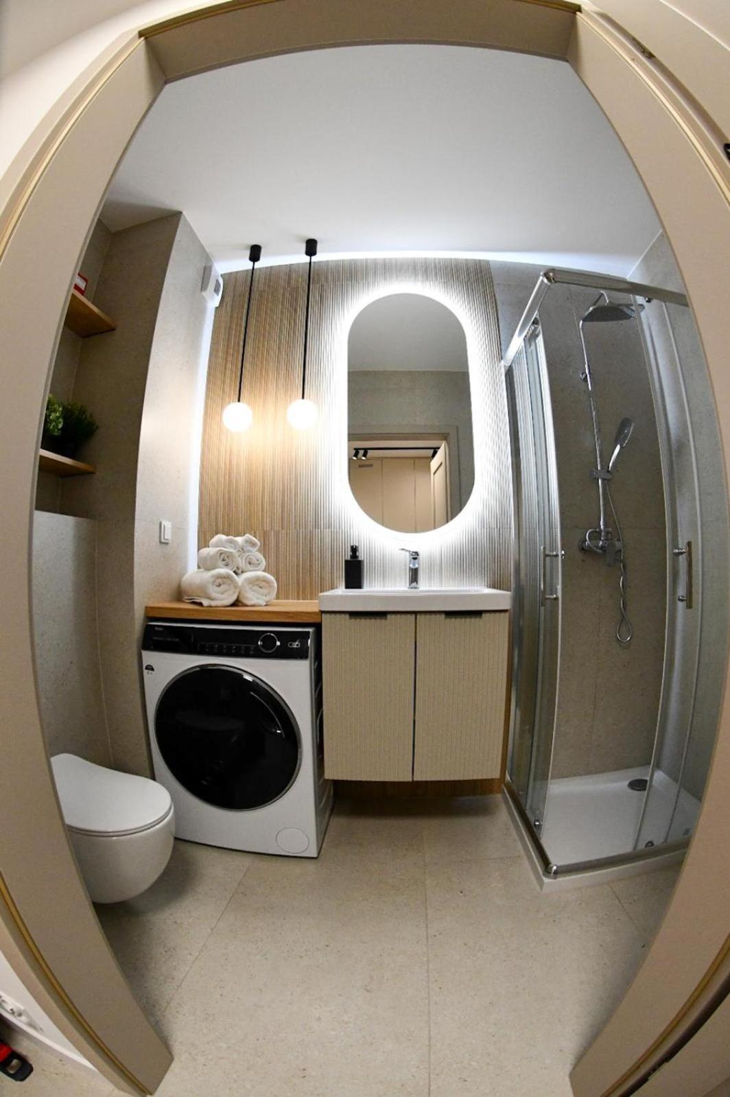 Elegant Two-Room Apartment, Sleeps 4, Near Turon Arena, With Balcony Cracovia Esterno foto